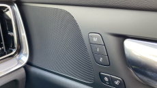 Volvo V60 2.0 B4P Plus Dark 5dr Auto [7 speed] Petrol Estate